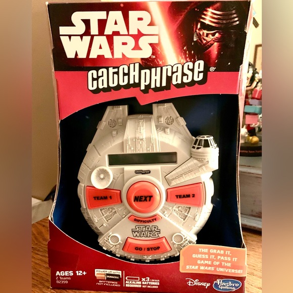 Hasbro Other - Hasbro Star Wars Catchphrase Game - Silver and Red